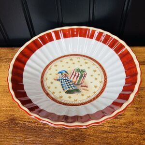 Villeroy & Boch Toy's Fantasy Christmas Candy Bowl Ruffled Edge Clown Gift 6.5”